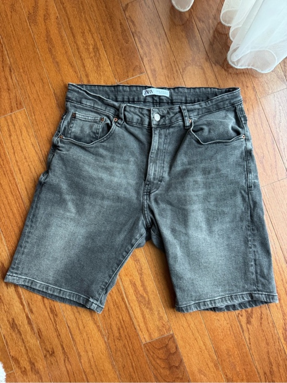 ZARA Men’s Washed Grey Denim Shorts